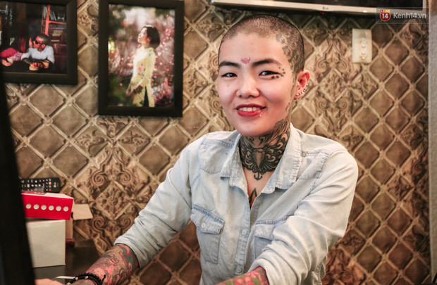 Cô gái cạo trọc và xăm kín đầu vì muốn lập kỉ lục người phụ nữ có nhiều hình xăm nhất Việt Nam - Ảnh 5.